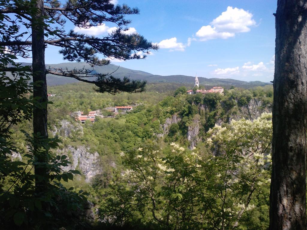 Osterija Na Planinci Bed & Breakfast Divača Eksteriør bilde