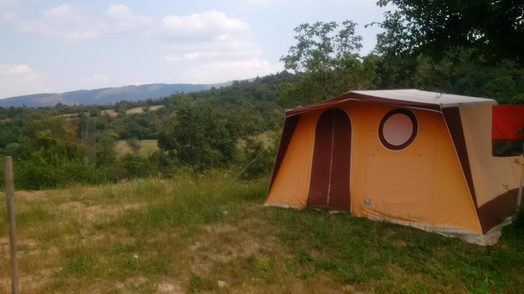 Osterija Na Planinci Bed & Breakfast Divača Eksteriør bilde